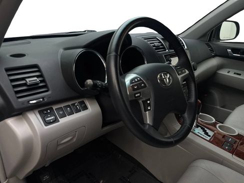 Used 2013 Toyota Highlander Limited AWD/4WD image 55