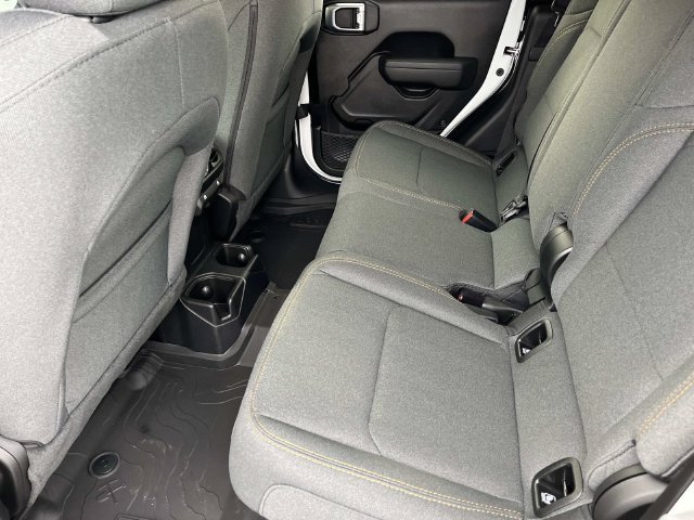 New 2026 Jeep Gladiator Sport AWD/4WD image 17