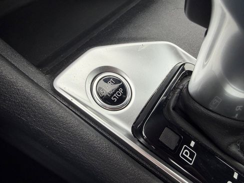 Used 2025 Nissan Altima 2.5 SV image 39