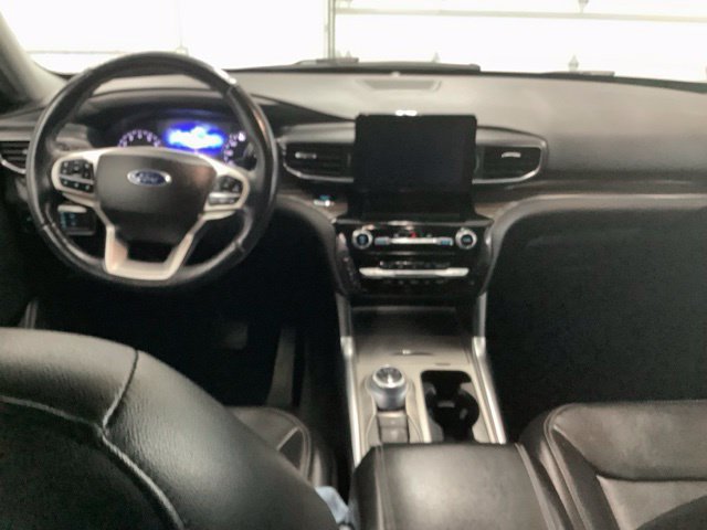 Used 2022 Ford Explorer Limited w/ Class IV Trailer Tow Package AWD/4WD image 13