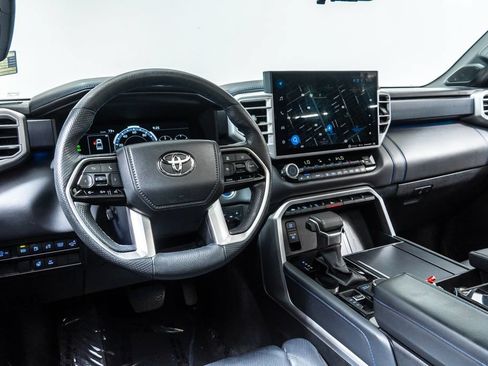 Used 2023 Toyota Tundra Platinum AWD/4WD image 3