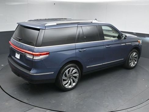 Certified 2023 Lincoln Navigator Reserve AWD/4WD image 52