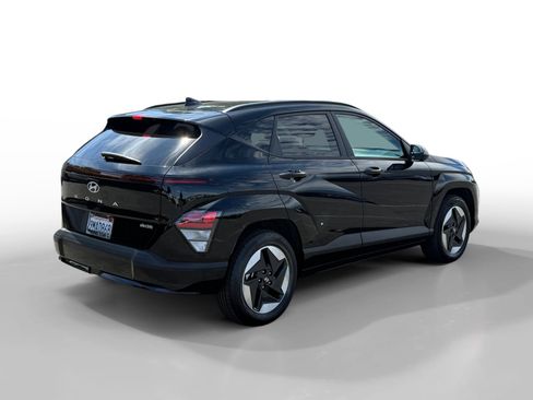 Used 2024 Hyundai Kona SEL FWD image 5