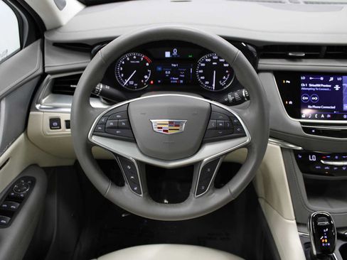 Used 2023 Cadillac XT5 Premium Luxury AWD/4WD image 17