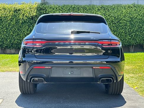 Certified 2025 Porsche Macan AWD/4WD image 7