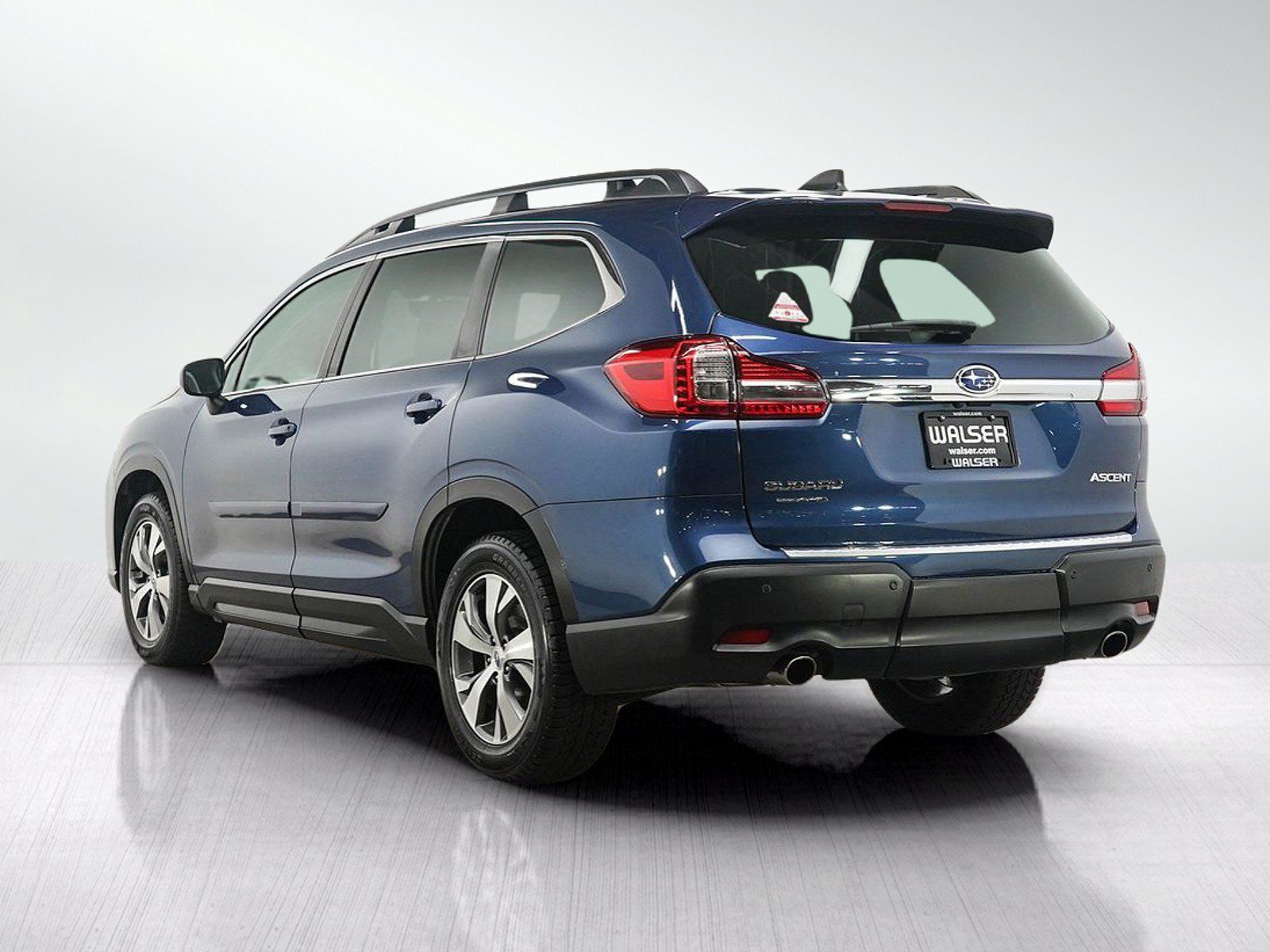 Used 2019 Subaru Ascent Premium AWD/4WD image 3
