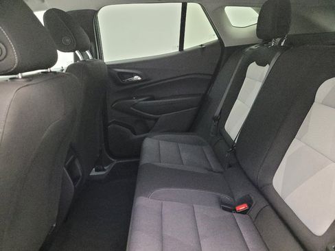 Used 2025 Chevrolet Trax LS FWD image 18