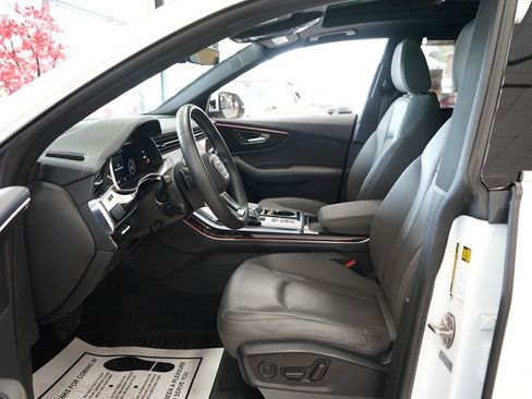 Used 2023 Audi Q8 Premium Plus AWD/4WD image 31