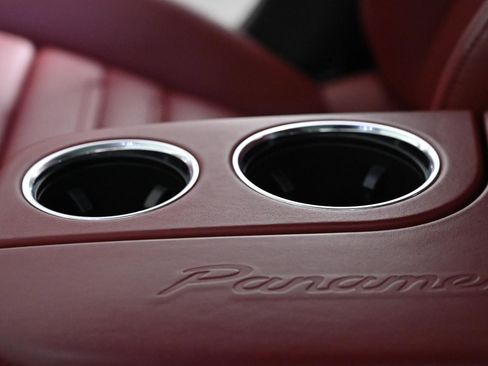 Used 2020 Porsche Panamera GTS image 25