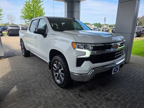 Used 2024 Chevrolet Silverado 1500 LT AWD/4WD image 6