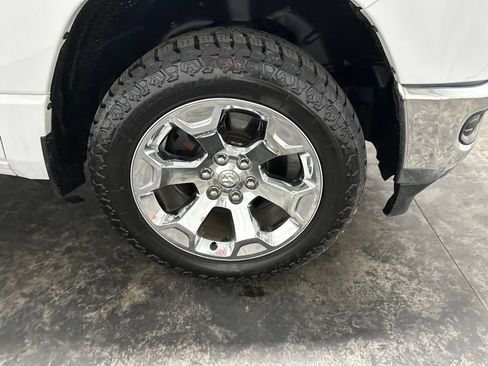 Used 2019 RAM 1500 Big Horn AWD/4WD image 4