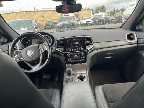 Used 2020 Jeep Grand Cherokee Laredo w/ Quick Order Package 2BN North AWD/4WD image 15