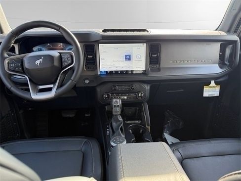 New 2025 Ford Bronco Badlands image 10