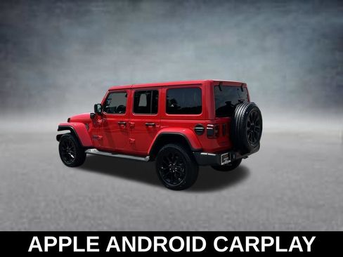 Used 2025 Jeep Wrangler Unlimited Sahara AWD/4WD image 4