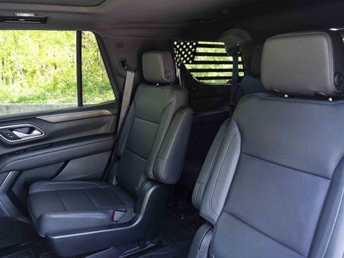 Used 2022 Chevrolet Tahoe Z71 w/ Z71 Off-Road Package image 19