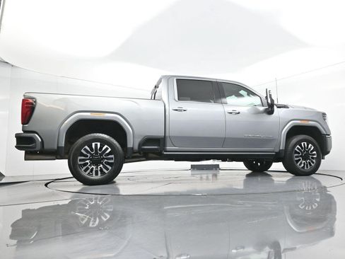 Used 2025 GMC Sierra 3500 Denali Ultimate AWD/4WD image 51