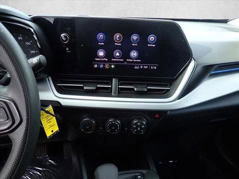 Used 2024 Chevrolet Trax LS w/ LS Convenience Package FWD image 15