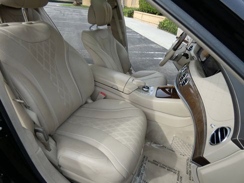 Used 2014 Mercedes-Benz S 550 Sedan image 30