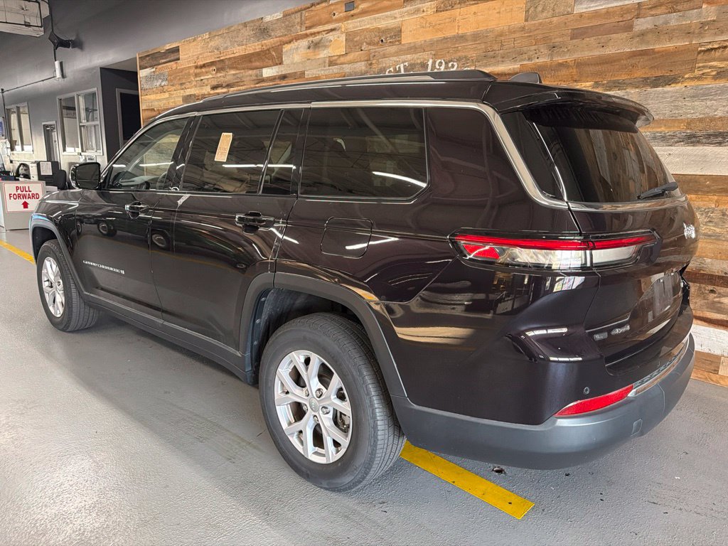 Used 2022 Jeep Grand Cherokee L Limited AWD/4WD image 6