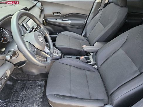 New 2025 Nissan Kicks Play S image 10