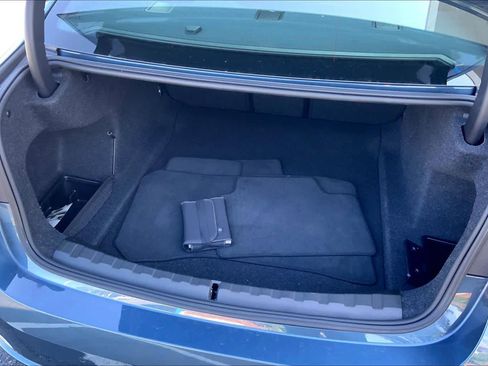 Certified 2025 BMW 330i Sedan image 33