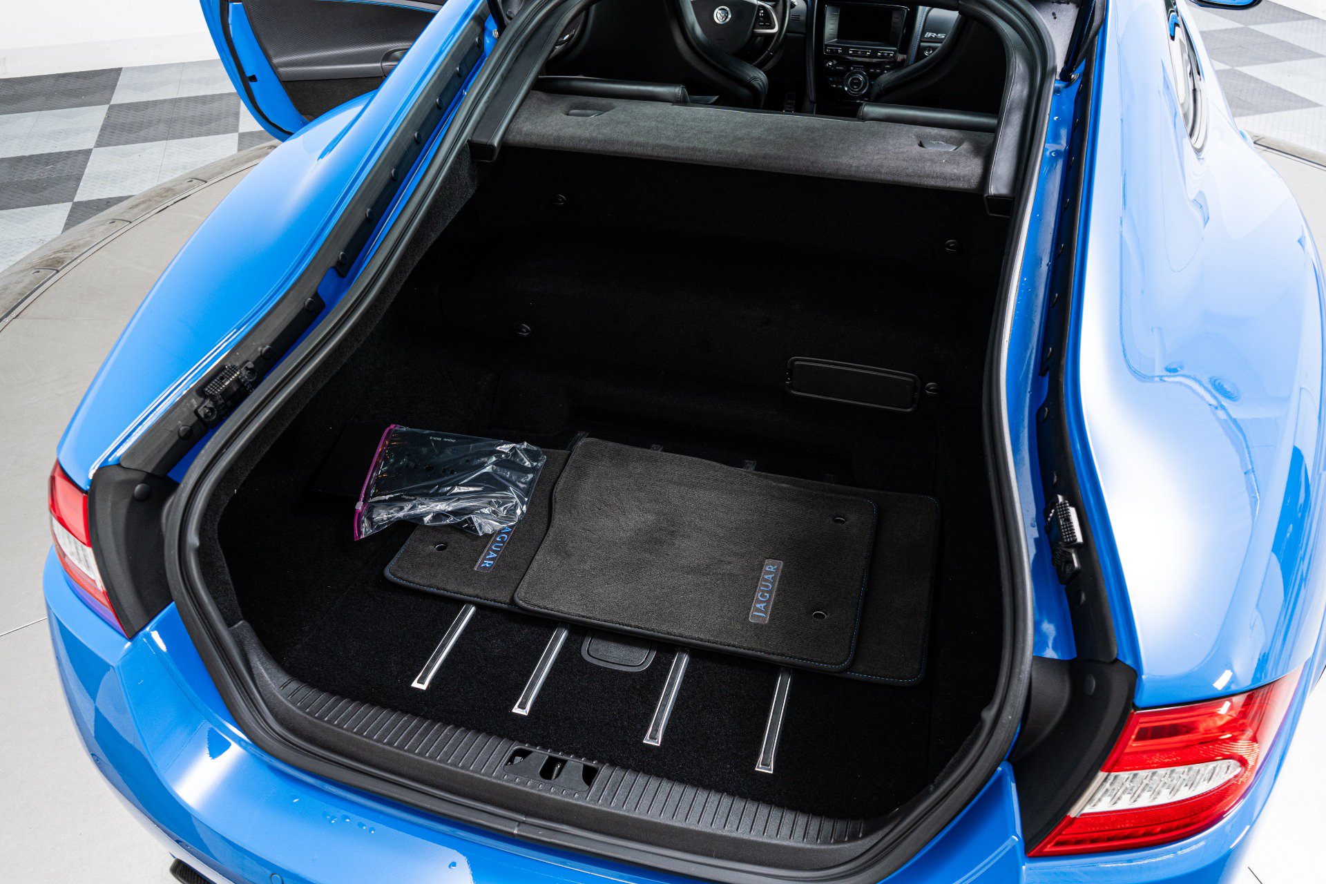Used 2012 Jaguar XKR R-S RWD image 18