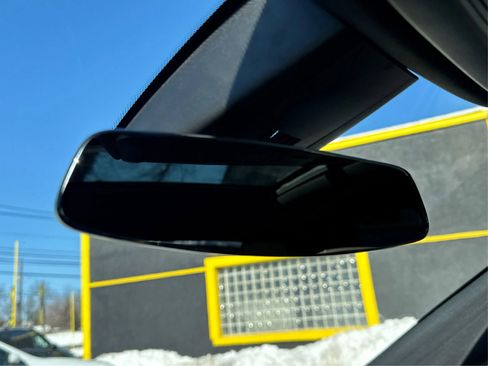 Used 2017 Cadillac XT5 Luxury w/ Driver Awareness Package image 15