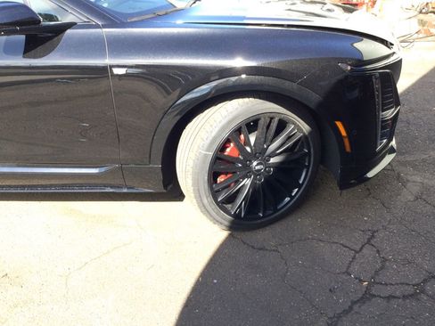 New 2026 Cadillac Lyriq V image 30