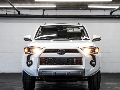 Used 2024 Toyota 4Runner TRD Off-Road Premium w/ Moonroof Package AWD/4WD image 8