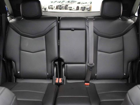 Certified 2022 Cadillac XT5 Premium Luxury w/ LPO, Floor Liner Package image 38