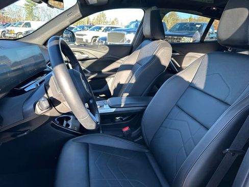 Used 2025 BMW X2 xDrive28i image 36