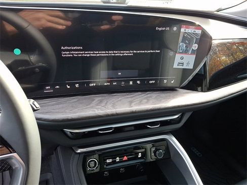 New 2025 Audi Q5 2.0T Premium Plus image 8