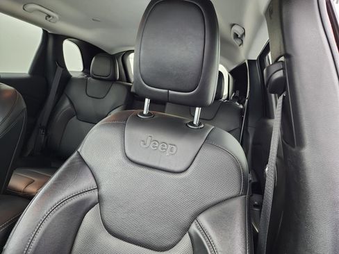 Used 2020 Jeep Cherokee Limited image 41