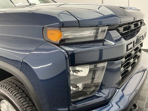 Used 2021 Chevrolet Silverado 2500 Custom w/ Custom Value Package image 22
