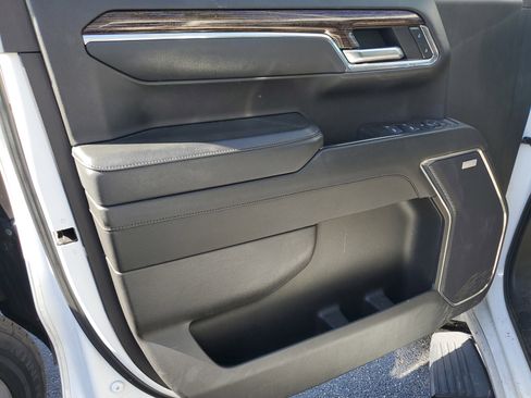 Used 2023 GMC Sierra 1500 Elevation w/ Elevation Premium Package image 8