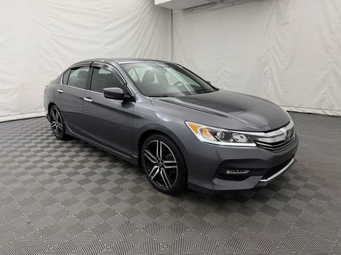 Used 2016 Honda Accord Sport image 4