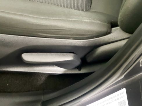 Used 2024 Toyota RAV4 LE AWD/4WD image 15