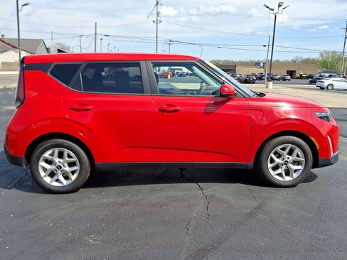 Used 2023 Kia Soul LX w/ LX Technology Package FWD image 49