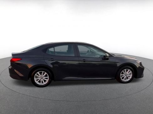 Used 2025 Toyota Camry LE image 16