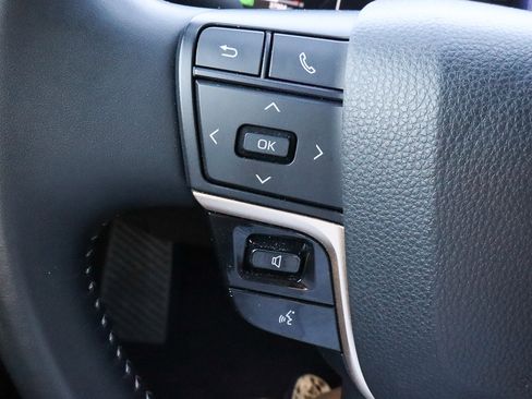 Used 2024 Toyota Crown XLE image 25