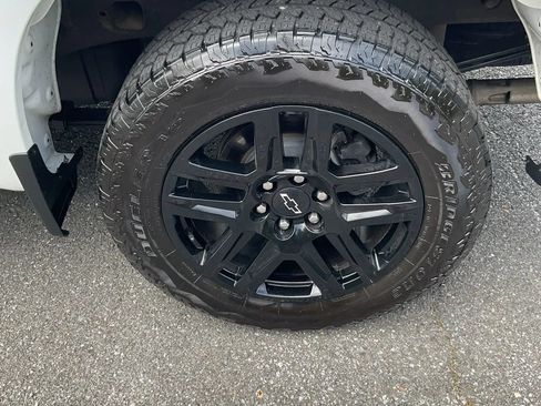 Used 2022 Chevrolet Silverado 1500 RST w/ Convenience Package II AWD/4WD image 14
