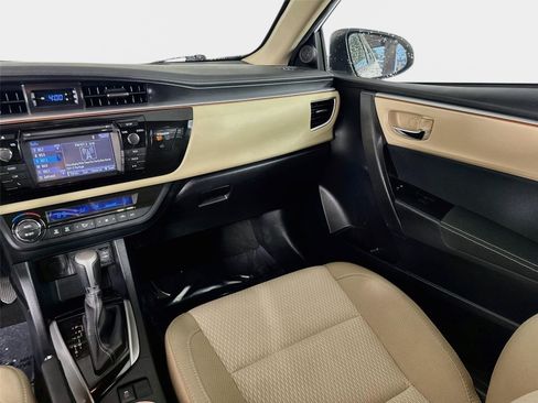 Used 2016 Toyota Corolla LE FWD image 23