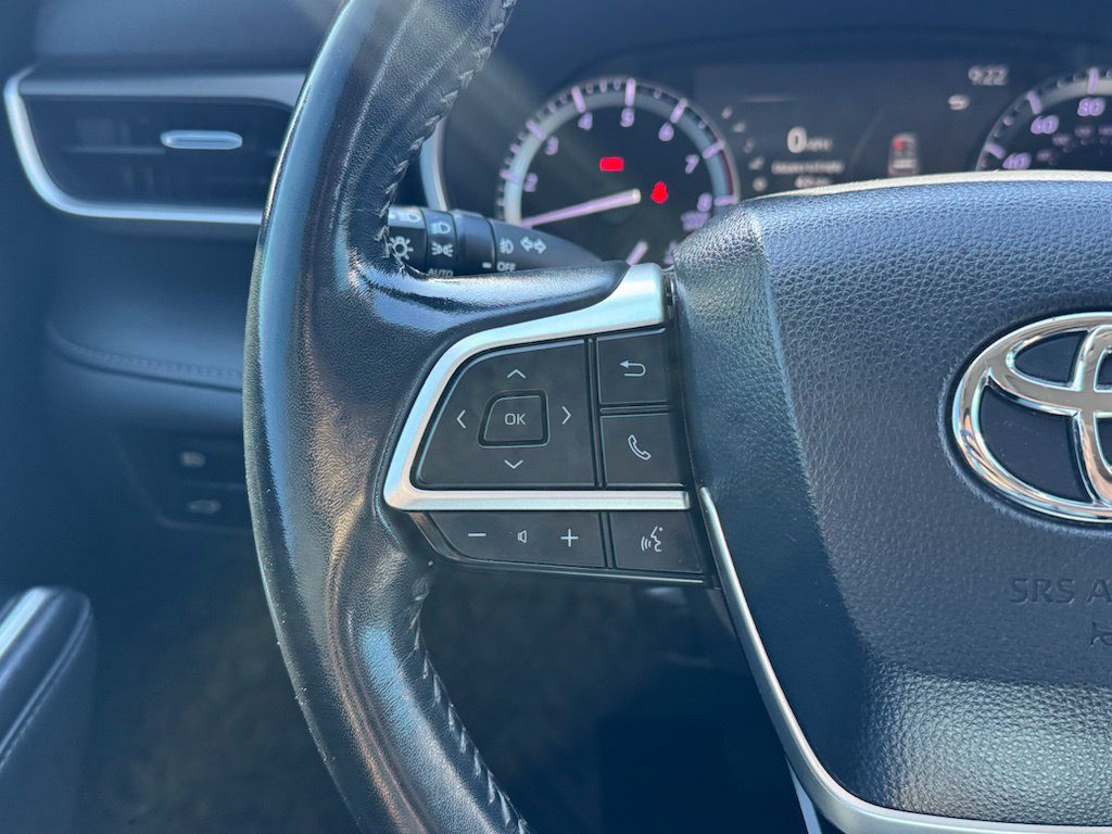 Used 2022 Toyota Highlander XLE FWD image 10
