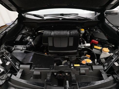 Used 2023 Subaru Forester Touring image 3