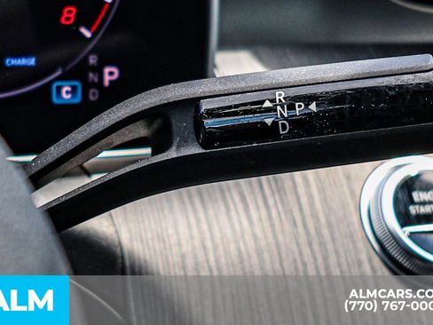 Used 2025 Mercedes-Benz C 300 Sedan image 32
