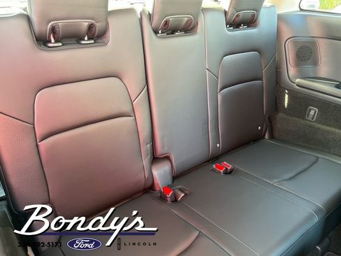 Used 2024 Nissan Pathfinder SL w/ SL Premium Package image 21