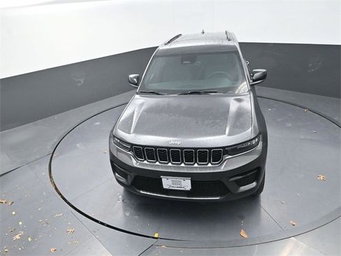 New 2025 Jeep Grand Cherokee Laredo w/ Luxury Tech Group I image 10