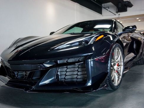 Used 2024 Chevrolet Corvette Z06 w/ Z07 Performance Package RWD image 55