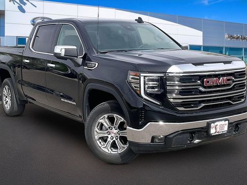 Used 2025 GMC Sierra 1500 SLT image 11