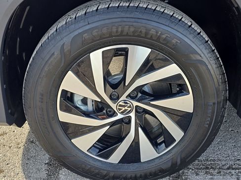 New 2026 Volkswagen Tiguan S AWD/4WD image 13